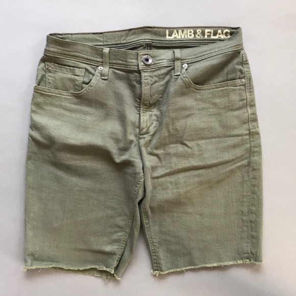 Lamb & Flag shorts - Picture 1 of 4